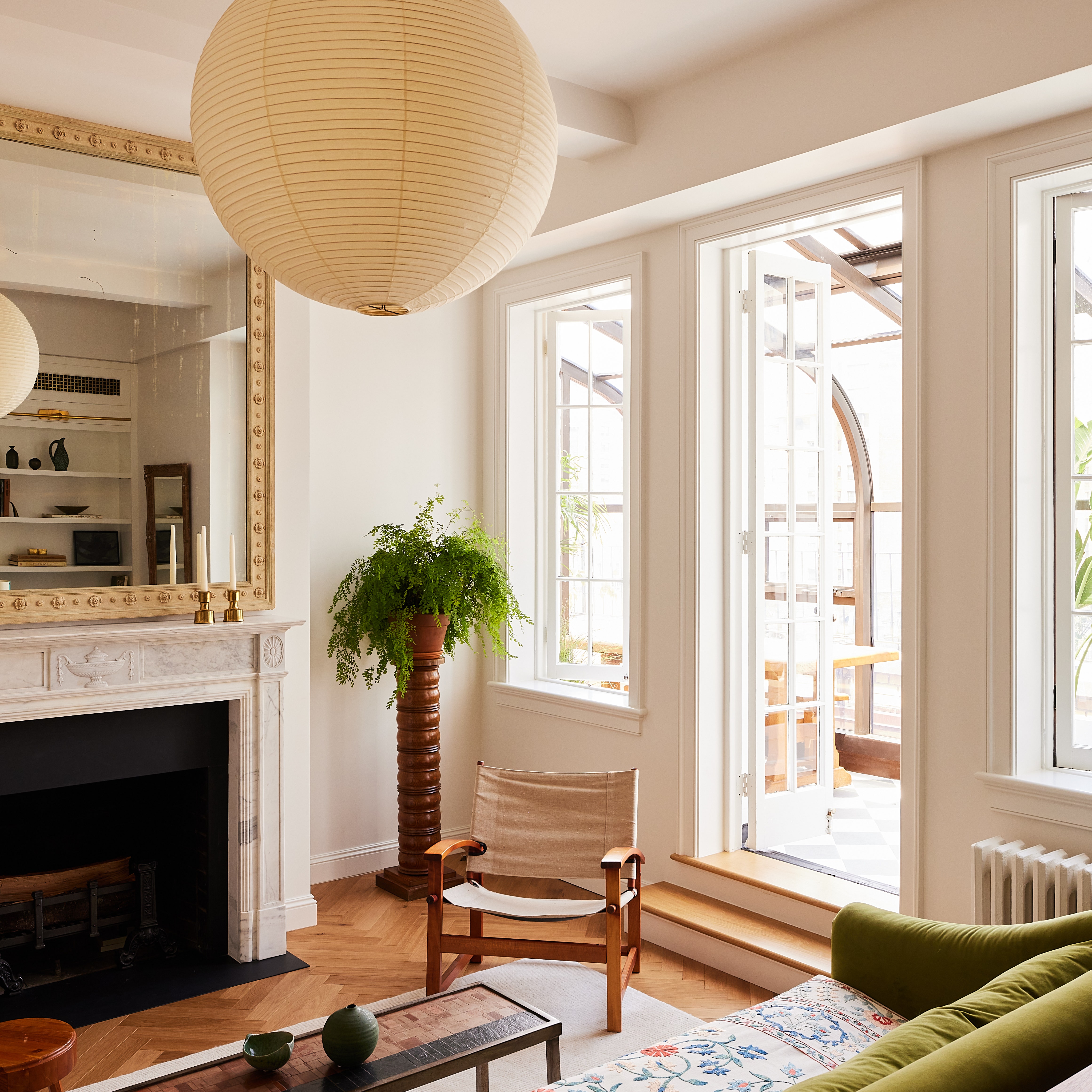 This 1,000-Square-Foot NYC Apartment Has the Coolest and Most Coveted Sunroom