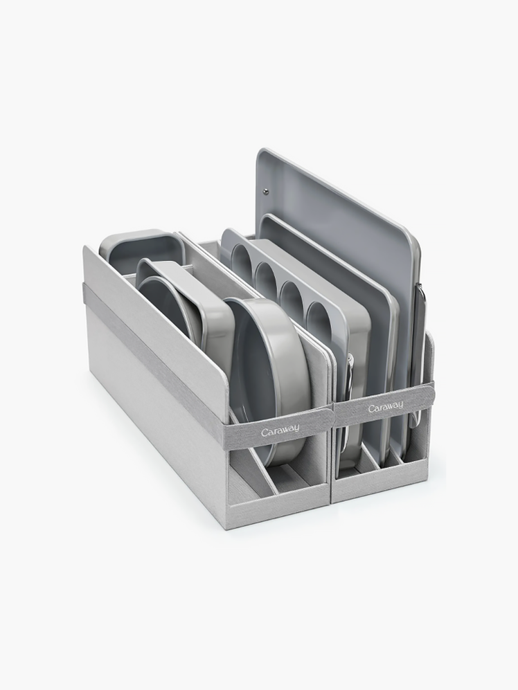 Nontoxic Ceramic Bakeware Set in silver color way on light gray background