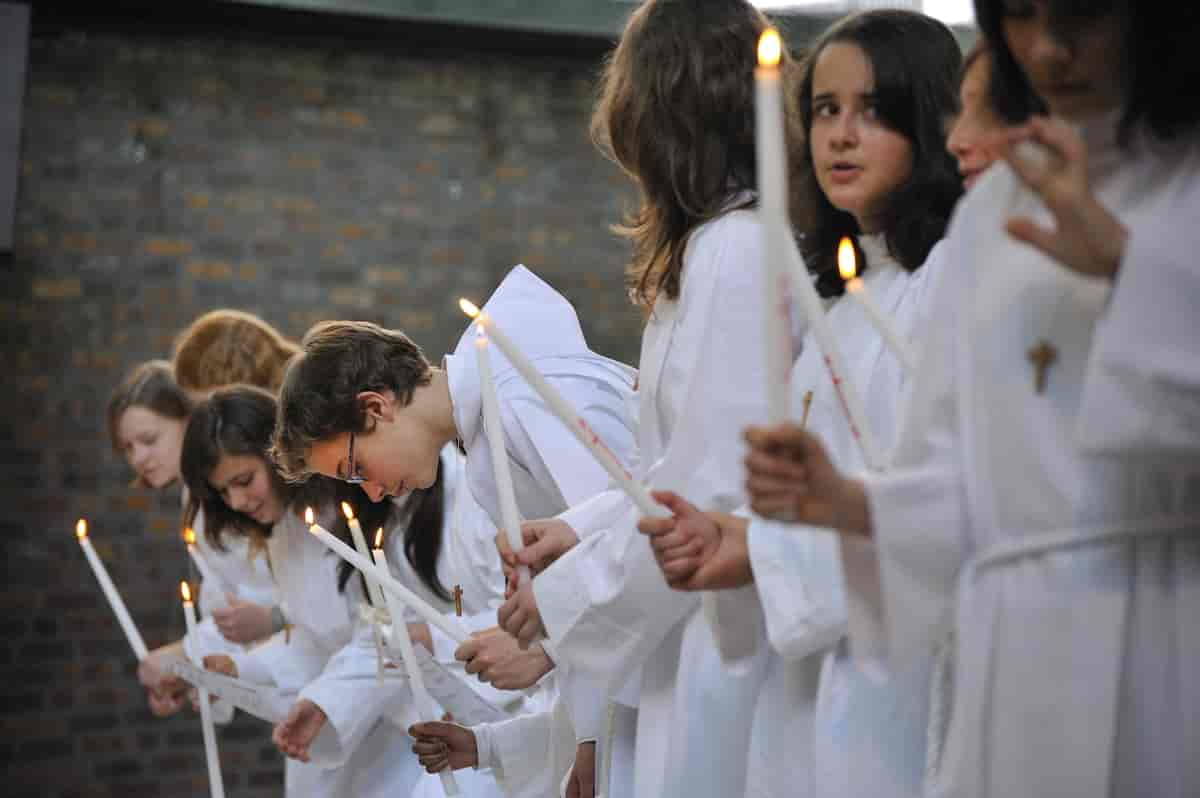 Konfirmasjon i en katolsk kirke