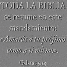 a gray background with the words toda la biblia se resume en este mandamiento amaras a tu projimo como a ti mismo on it