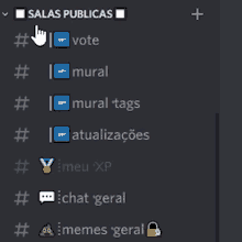 a screenshot of a discord server with a hand pointing to the chat geral