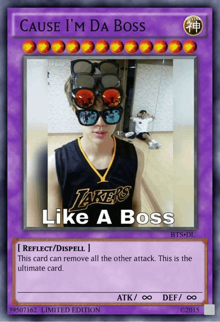 a card that says cause i 'm da boss on it