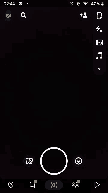 a screenshot of a snapchat app with a circle in the middle of the screen