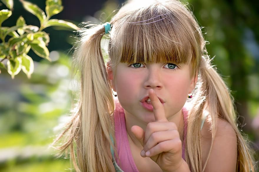 persoon, menselijk, kind, meisje, blond, lang haar, gezicht, uitzicht, stil, uit, portret