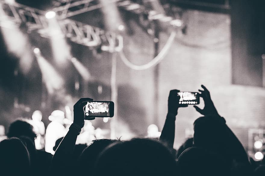 show, palco, exposição, entretenimento, luzes, fumaça, banda, música, músicos, multidão, pessoas