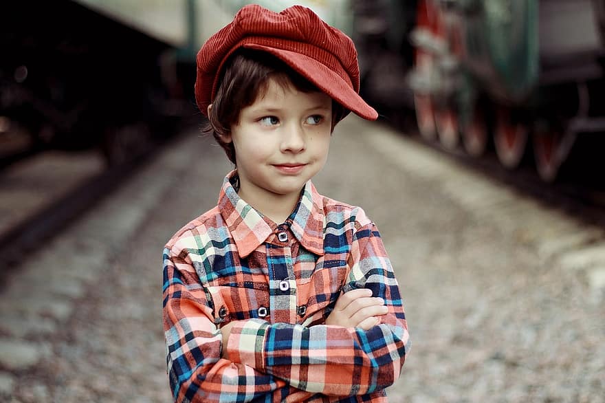 berretto, ragazzo, sorriso, sorridere, maschiaccio, emozioni, bambino, bambino piccolo, ritratto, caucasico, persona, sfacciato