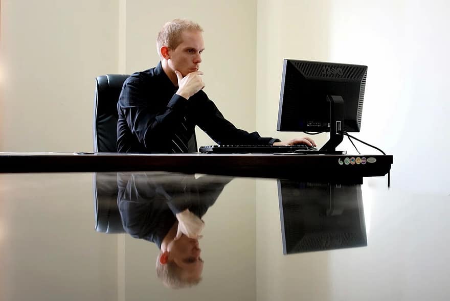 o negócio, homem de negocios, cadeira, computador, mesa, Área de Trabalho, empreendedor, homem, monitor, reflexão, pensando