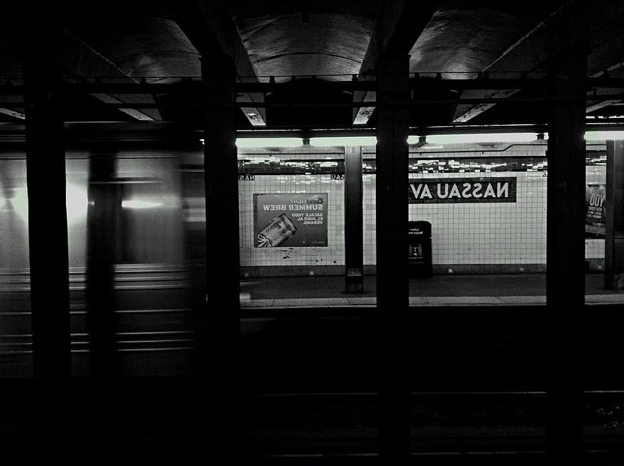 地下鉄、プラットフォーム、地下鉄の駅、交通手段、駅、シティ、旅行、都市、列車、地下、輸送