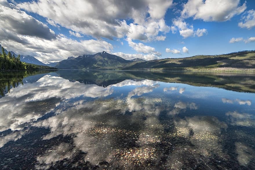 lac mcdonald, paysage, des nuages, réflexion, eau, les montagnes, l'horizon, pics, nps, parc national des glaciers, Montana