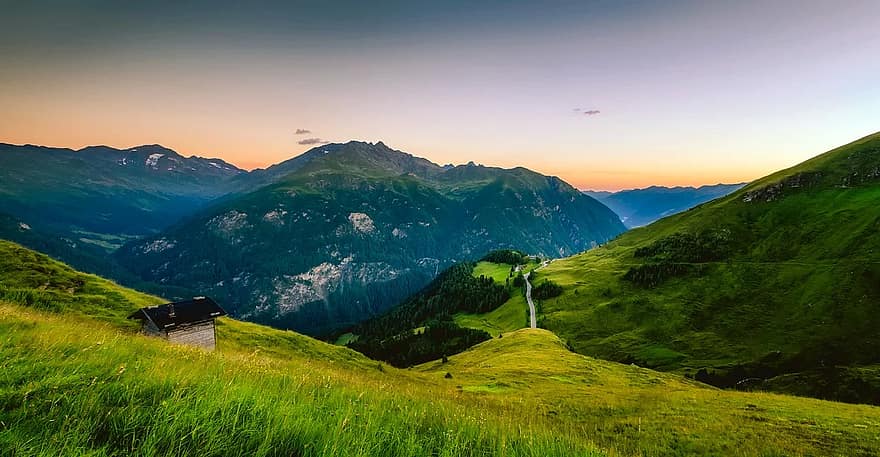 L'Autriche, panorama, les montagnes, vallée, paysage, scénique, forêt, des arbres, les bois, la nature, en plein air