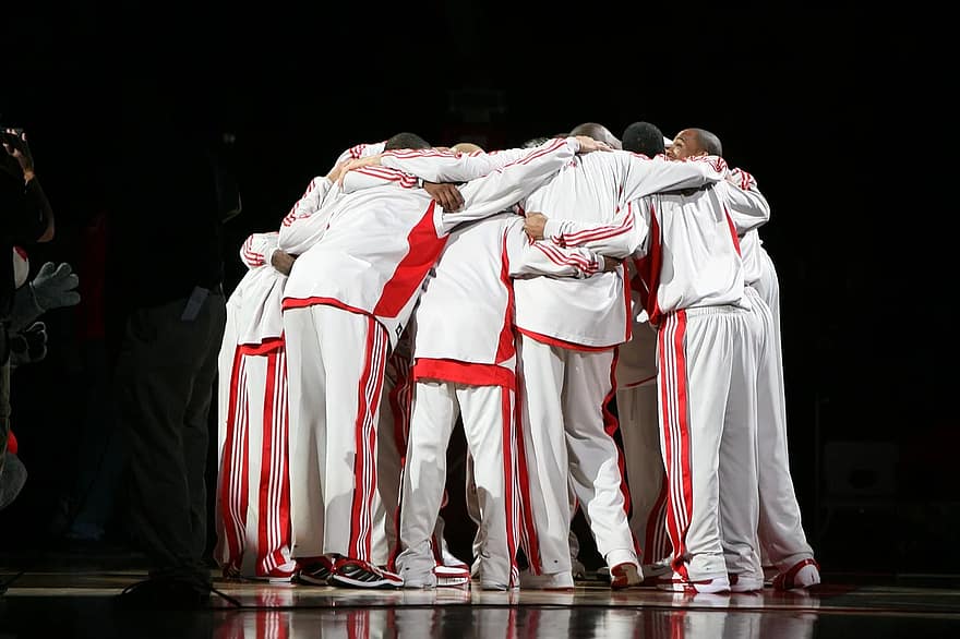 Profi-Basketballmannschaft, Haufen, Basketball spieler, Pre-Game, Uniformen, Spiel, Sport, amerikanisch, Athlet, Performance, Gruppe