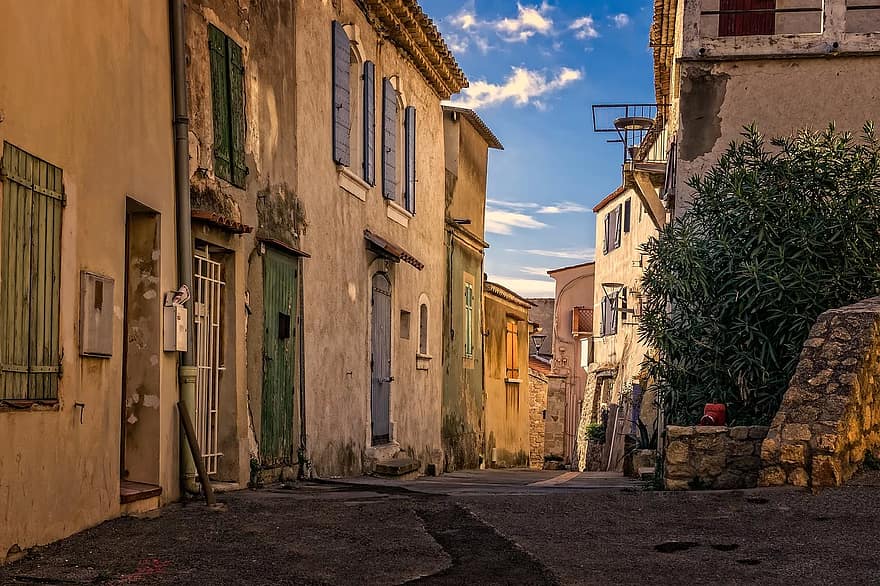 ruelle, centre historique, historiquement, vieux, France, architecture, vieil immeuble, maison ancienne, façade, vide, vieilles maisons