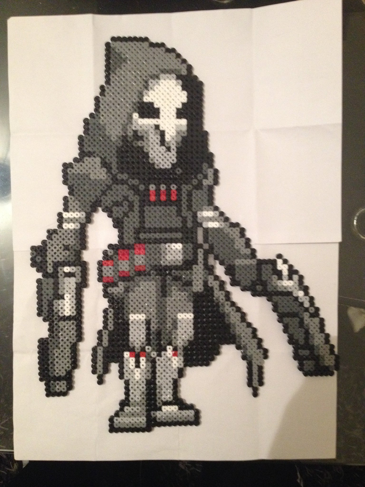 Lowboby on Twitter: "Enorme pixel art de reaper by @Leva_hs merci il