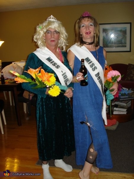 Trailer Trash Beauty Queens - Halloween Costume Ideas for Groups ...