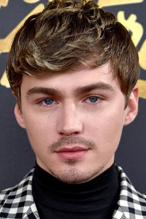 Miles Heizer