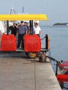 Eight Drunk Guys Hijacked The Amusement Train 