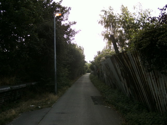 Disused railway path