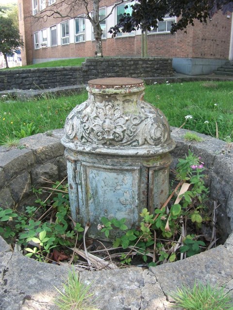 Curiosity on Garth Road, Bangor