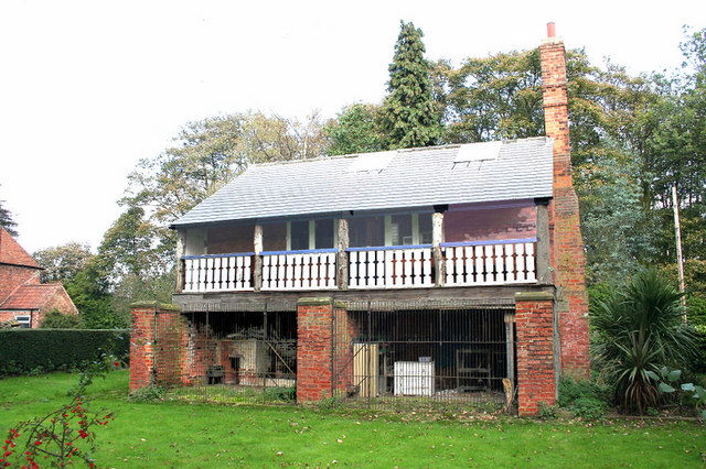 Camblesforth, QuosQuo Shooting Box