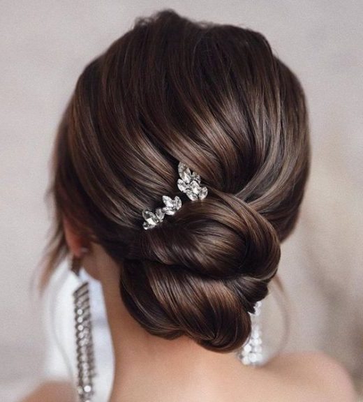 25 Timeless Chignon Hairstyles for Women in 2022 | Short Hair Models