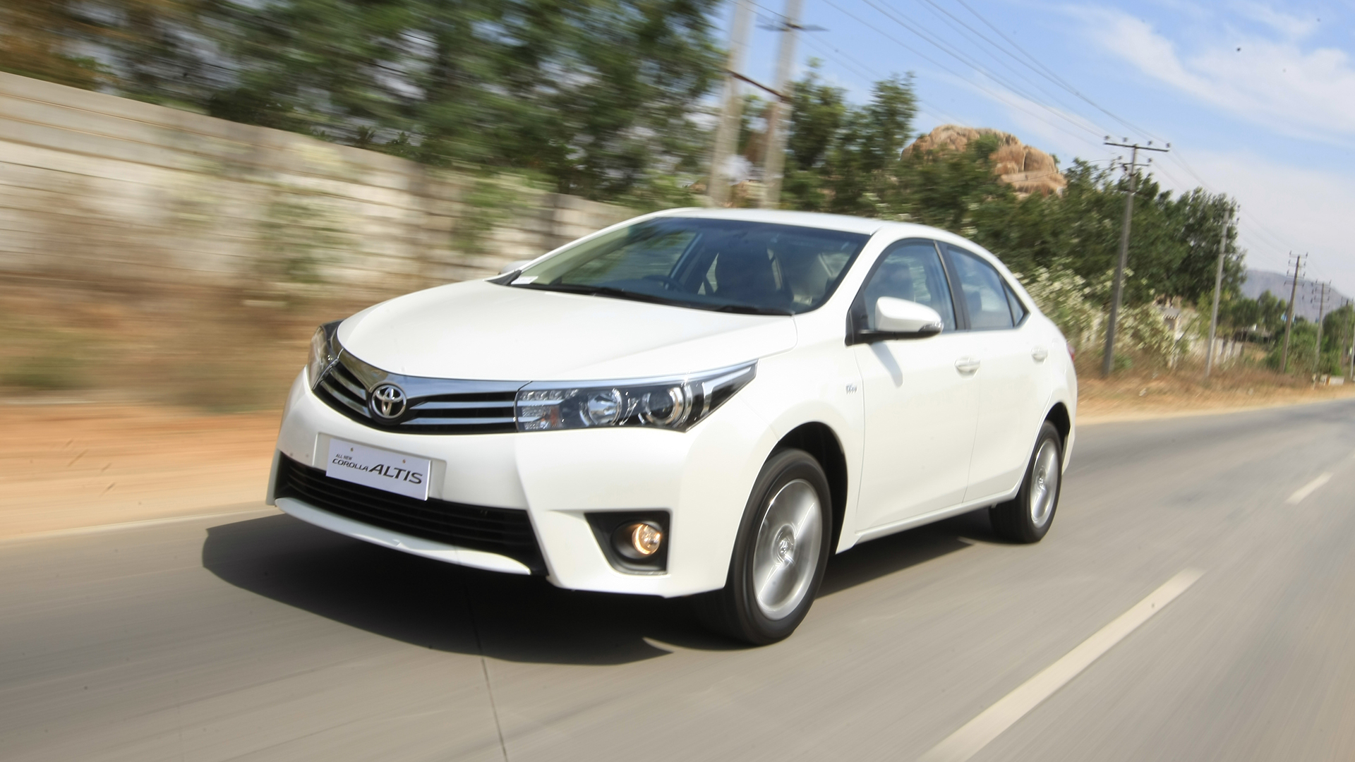 Toyota-Corolla-Altis 2014 Exterior