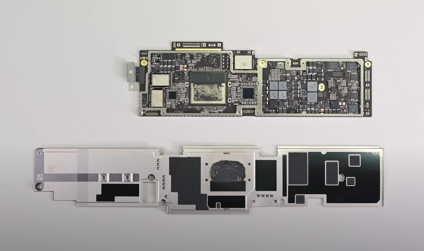 M3-MacBook-Air-logic-board.jpg