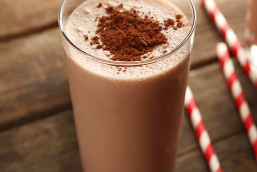 Chocolate Chikoo Shake