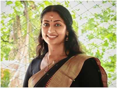 Navya Nair aces a desi avatar in her latest social media post