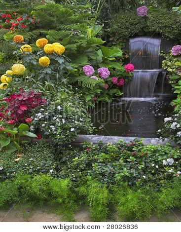 よく知られている公園の庭師の芸術