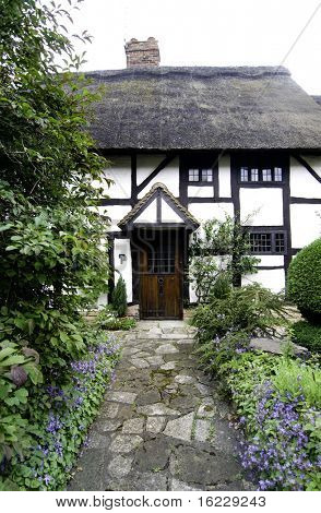 Pathway to quaint traditional cottage in Stratford Upon Avon, England