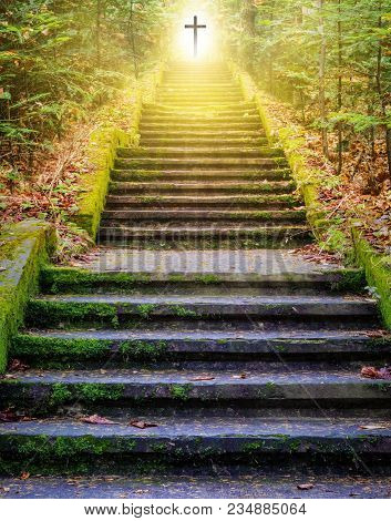 Steps Leading Up To The Sun.  Way To God .  Bright Light From Heaven .  Religious Background  . Sunl