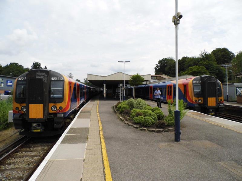 On July 10 2019, South Western Railway’s 1232 to London Waterloo (450110) stands at Haslemere’s Platform 3 (left), while 450548 its at Platform 2 (right) with SWR’s 1240 to London Waterloo. STEPHEN ROBERTS