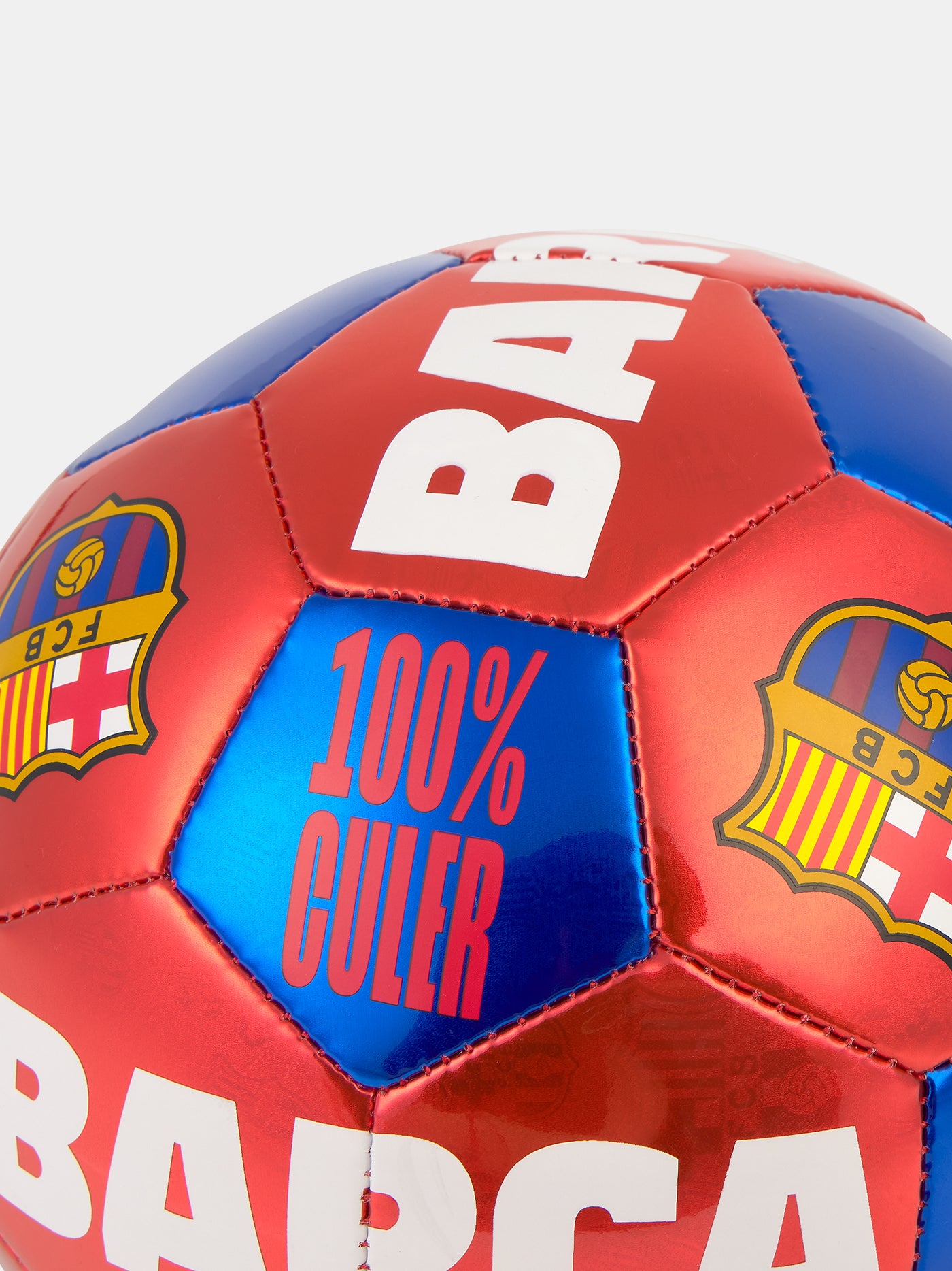 Ball with crest