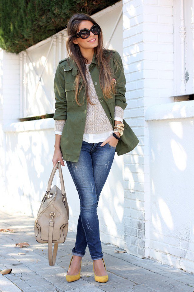 Chic Spring Outfit Idea with Jeans