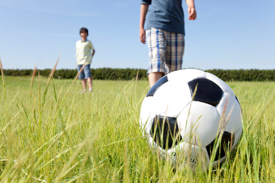 サッカーボールと男の子