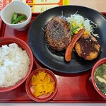 ジョイフル - 日替り昼膳のハンバーグ＆ソーセージコロッケ膳600円税込