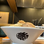 豚りんの - ラーメン中[麺量300g]ニンニク増し