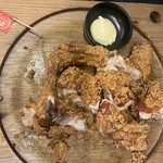 Karaage to Izakaya Meshi Miraizaka Rurusasu Hofu Ten - グローブ揚げ