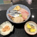 鮨 まさひろ - 料理写真:日替わり丼