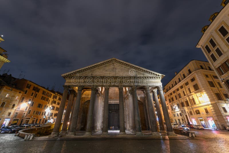 Angel (Roman building) editorial stock photo. Image of instrument - 9554938