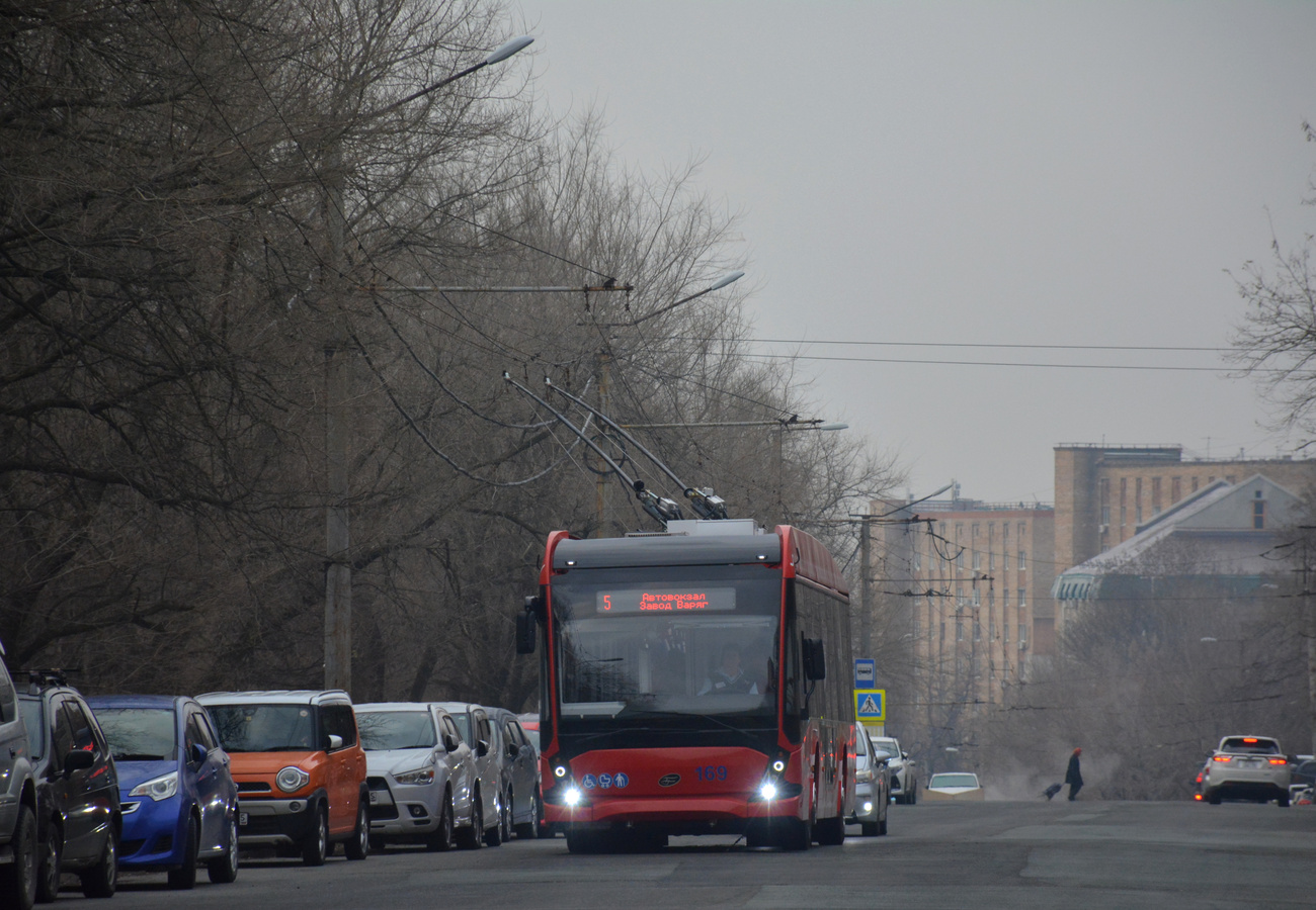 Владивосток, ВМЗ-5298.01 «Авангард» № 169