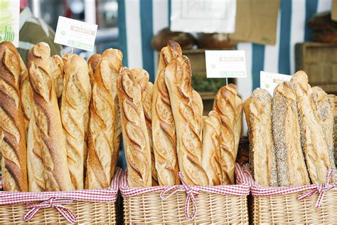 Do you like this video? La Parisienne: premio a la mejor baguette de París en 2016 ...