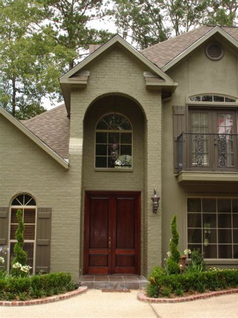 Now consider your neighbors' exterior paint colors. Pin by Kris Jacobsen Downs on Home Ideas 2013 | Green ...