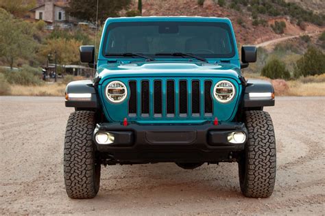 2020 Jeep Wrangler Ecodiesel 7 Pros And 4 Cons