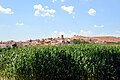 Vista parcial de Torrebaja (Valencia), desde un maizal del Rento.