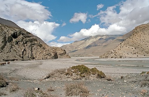 Valley of Kali Gandaki river (Nepal, Annapurna region)