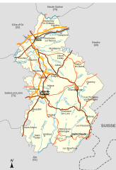 Main hydrographic and road networks