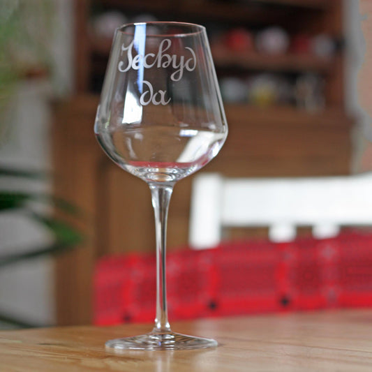 Wine Glass - Iechyd Da - Cheers / Good Health