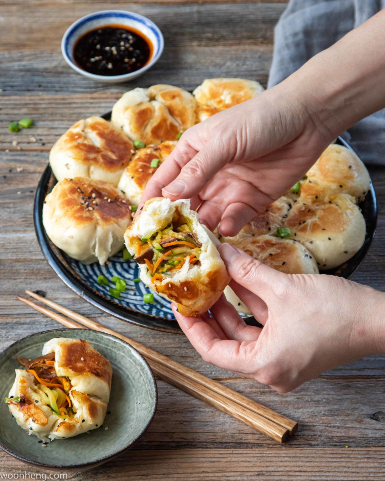 Como fazer Pãezinhos fritos a vapor (Sheng Jian Bao) - WoonHeng | Mefics