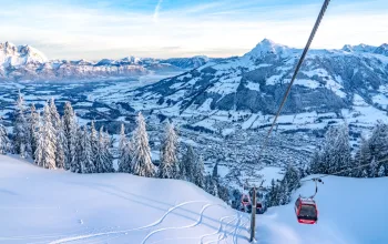 Kitzbuhel Hahnenkamm Winter Gondel CREDIT Kitzbuhel Tourism